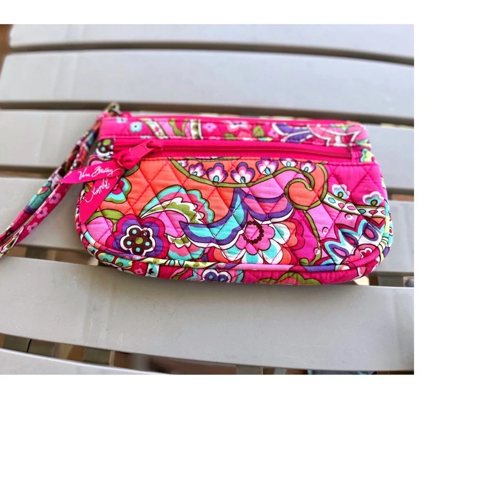 Vera Bradley Tutti Frutti Quilted Floral Wristlet Wallet Pink Orange‎ Green 8.5